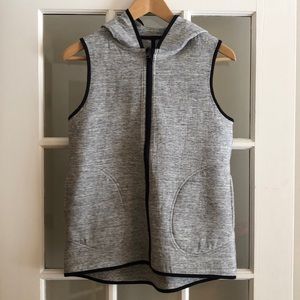 Lululemon Insculpt Vest - size 6